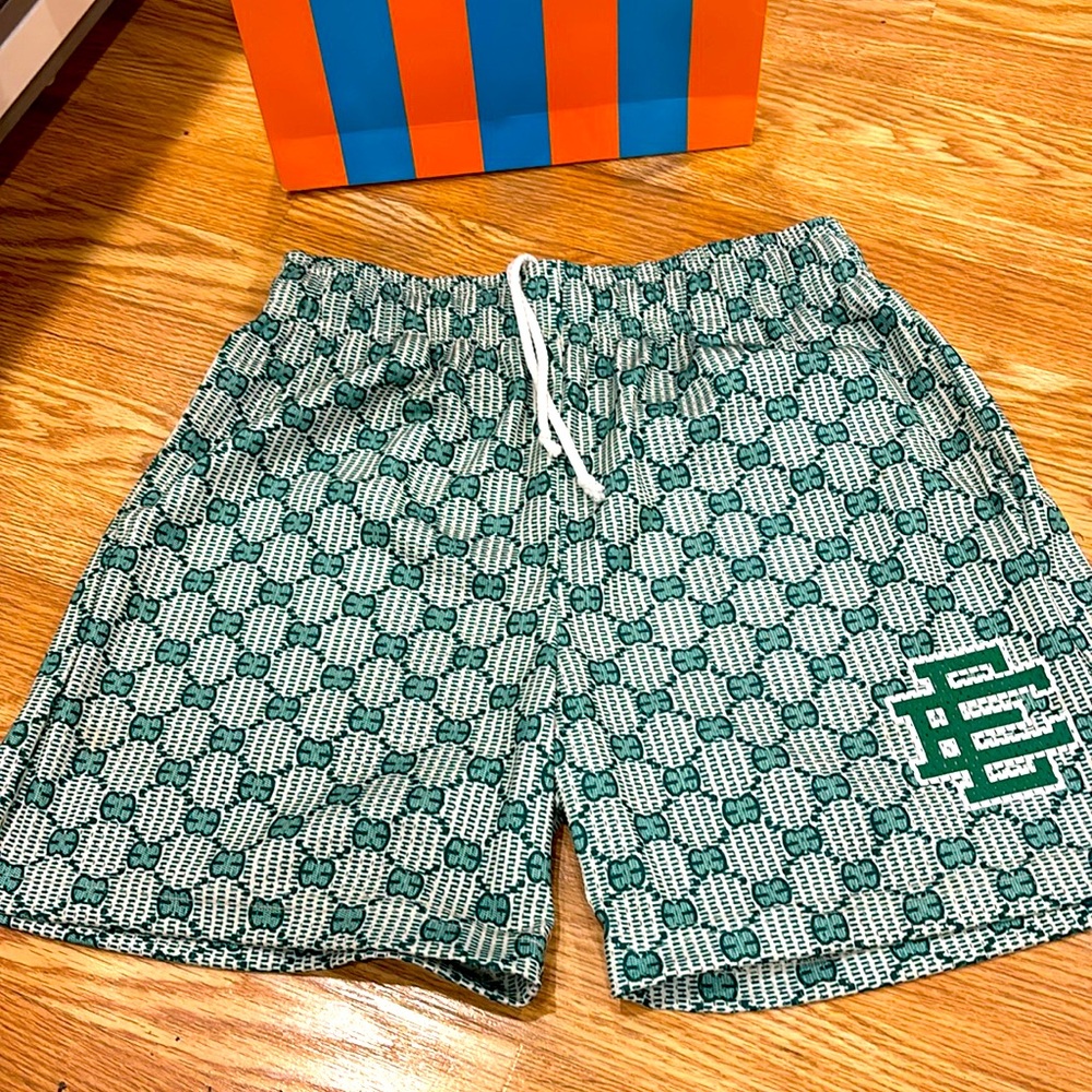 Eric Emanuel Basic Short (Fw21) Green - image 1